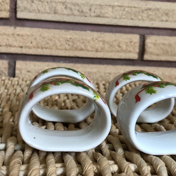 70's Christmas Napkin Rings - Christmas Dining - Poinsettia Christmas - Picture 8 of 11